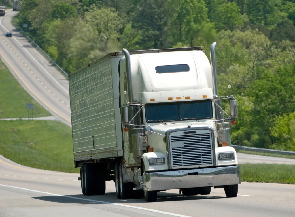 Trusted equipment hauling solutions in St. Louis MO